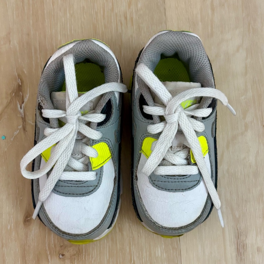 Nike Kids’ Air Max 90